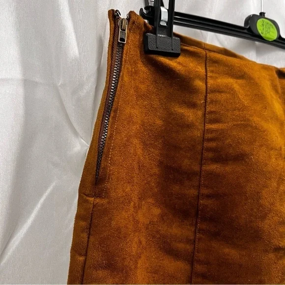 ☀️ $10 Blowout ☀️Old Navy faux suede lined mini skirt size 8 - Picture 6 of 7